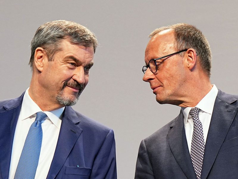 Die CSU sagt Ja zur Koalition und zu Friedrich Merz. - Foto: Michael Kappeler/dpa