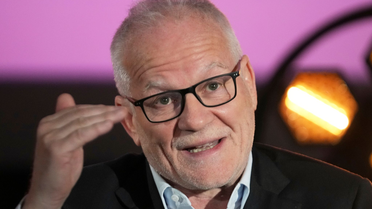 Festivaldirektor Thierry Frémaux bei der Pressekonferenz, auf der das Programm der 78. Internationalen Filmfestspiele von Cannes bekanntgegeben wird. - Foto: Michel Euler/AP/dpa