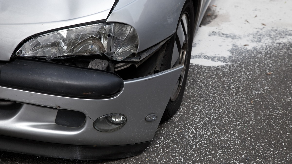 LPI-GTH: Bitte Abstand halten - Foto: presseportal.de