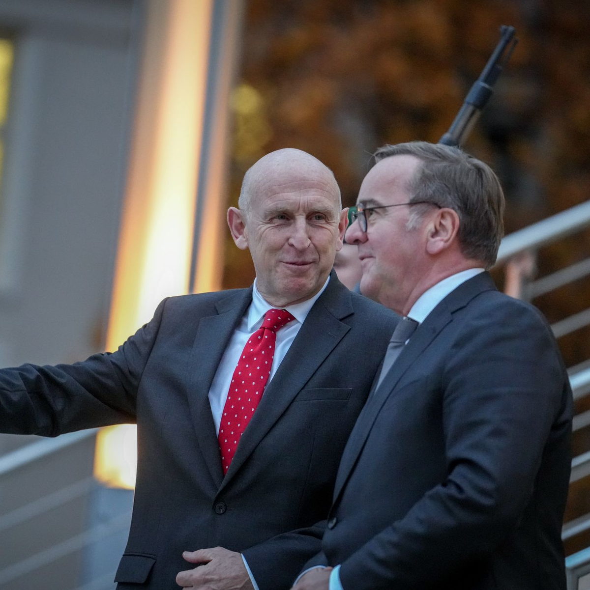 Geleitet wird das Treffen in Brüssel von Pistorius (r) und dem britischen Verteidigungsminister John Healey. (Archivbild) - Foto: Kay Nietfeld/dpa