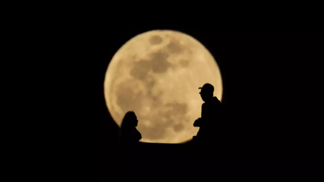 Runde Sache: Vollmond in Texas - Bild: Ringo Chiu/ZUMA Press Wire/dpa