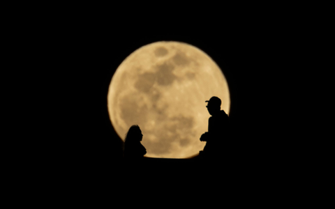 Runde Sache: Vollmond in Texas - Foto: Ringo Chiu/ZUMA Press Wire/dpa