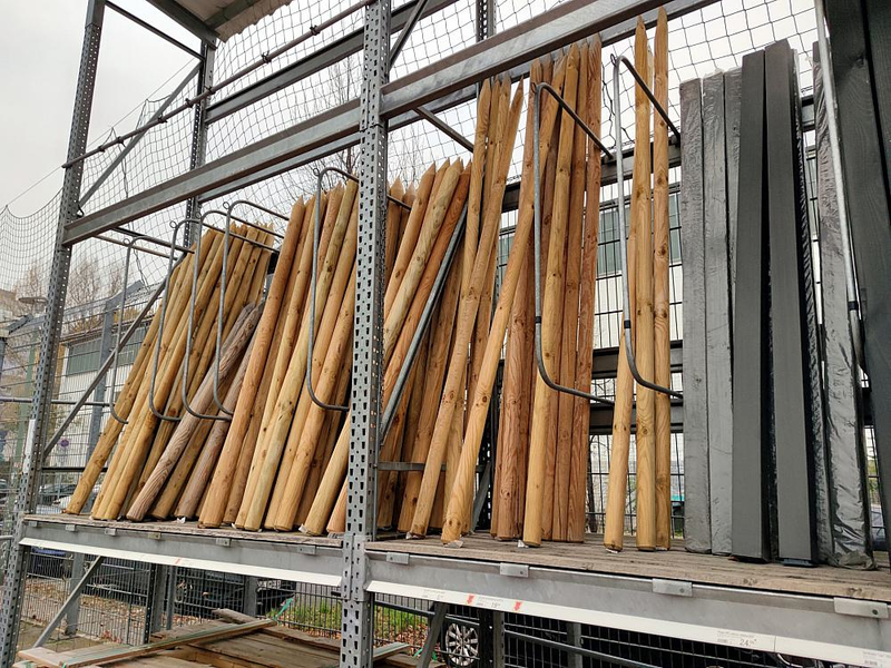 Zaunpfähle in einem Baumarkt (Archiv) - Foto: über dts Nachrichtenagentur