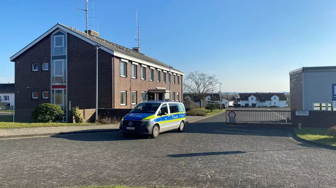 POL-HR: Tag der offenen Tür bei der Polizeistation in Schwalmstadt: Ein Blick hinter die Kulissen der Polizeiarbeit - Bild: presseportal.de