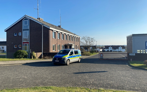POL-HR: Tag der offenen Tür bei der Polizeistation in Schwalmstadt: Ein Blick hinter die Kulissen der Polizeiarbeit - Foto: presseportal.de POL-HR: Tag der offenen Tür bei der Polizeistation in Schwalmstadt: Ein Blick hinter die Kulissen der Polizeiarbeit - Foto: presseportal.de
