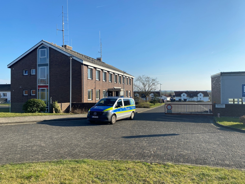 POL-HR: Tag der offenen Tür bei der Polizeistation in Schwalmstadt: Ein Blick hinter die Kulissen der Polizeiarbeit - Foto: presseportal.de