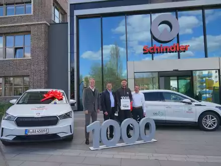 Škoda übergibt den 1.000sten elektrischen Enyaq an Firmenwagenflotte von Schindler Deutschland - Foto: presseportal.de