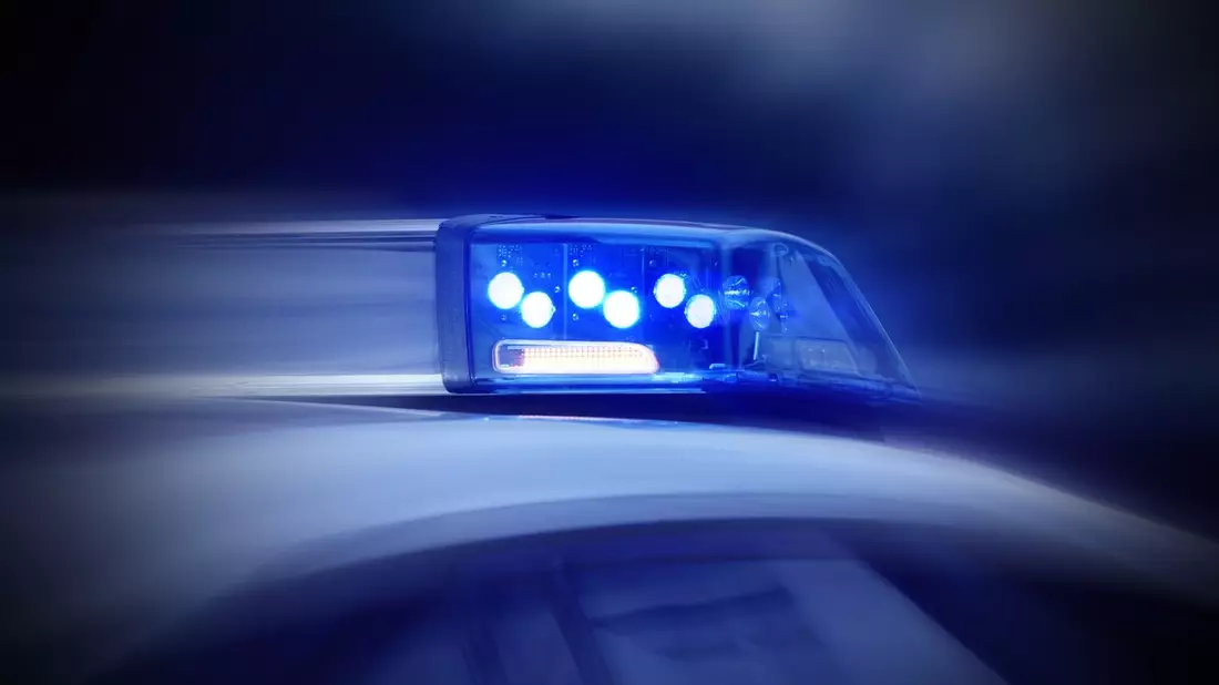 POL-ME: Holzzaun durch Brand beschädigt: Polizei bittet um Hinweise - 2504042 - Bild: presseportal.de