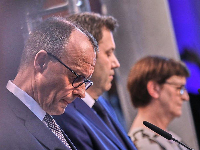 Merz, Klingbeil, Esken am 09.04.2025 - Foto: über dts Nachrichtenagentur