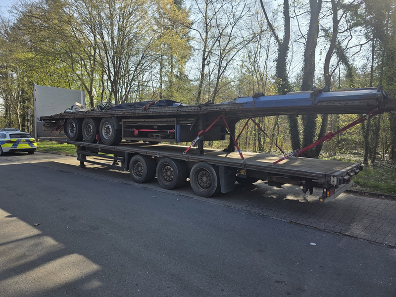 POL-DEL: Autobahnpolizei Ahlhorn: Geplanter Transport eines verkehrsunsicheren SattelanhĂ€ngers in Dötlingen scheitert +++ FĂŒr den Transport bereitstehender AnhĂ€nger ebenfalls verkehrsunsicher - Foto: presseportal.de