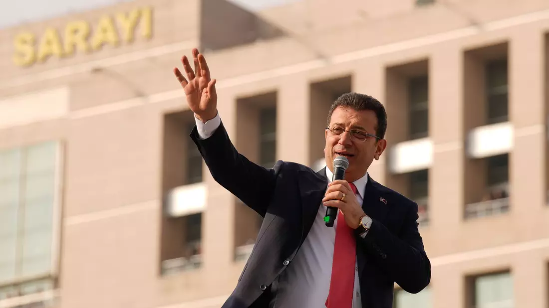 Imamoglu stehen mehrere Prozesse bevor. (Archivbild) - Bild: Emrah Gurel/AP/dpa