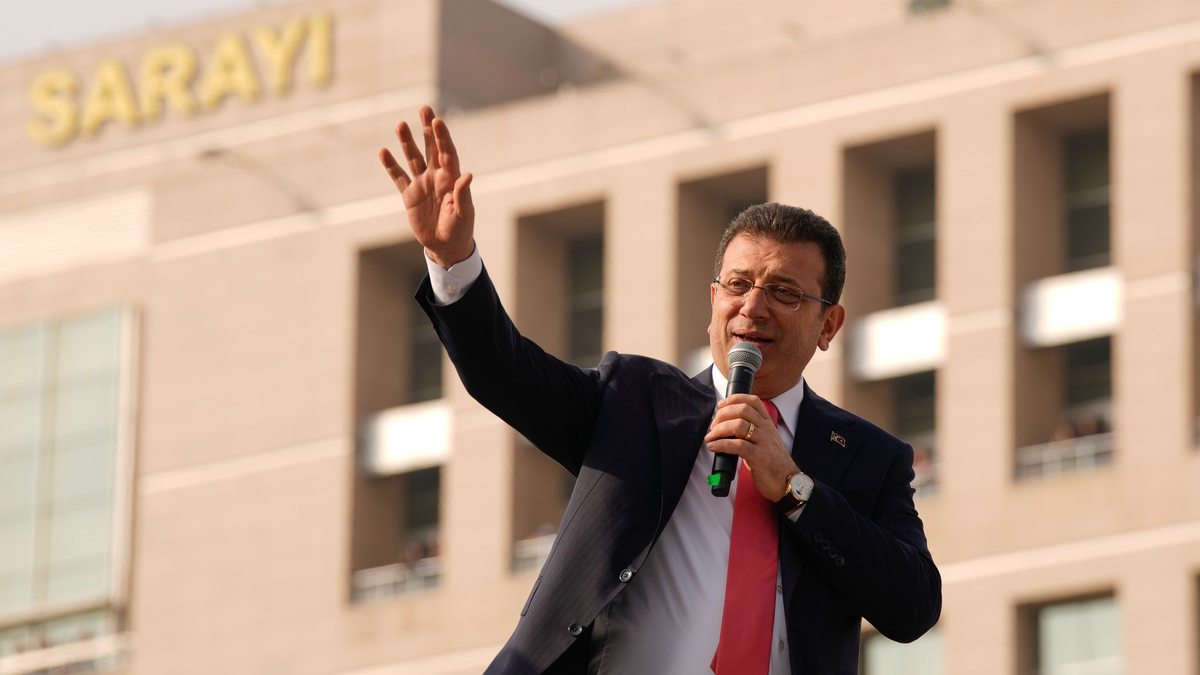 Imamoglu stehen mehrere Prozesse bevor. (Archivbild) - Foto: Emrah Gurel/AP/dpa