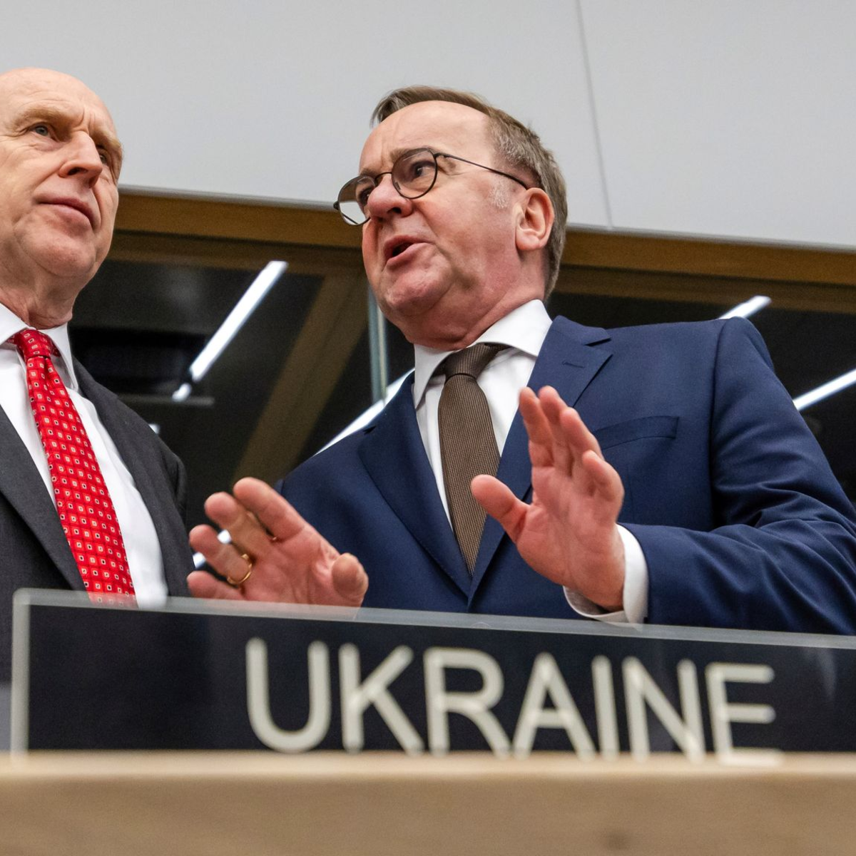 Bundesverteidigungsminister Boris Pistorius und sein britischer Kollege John Healey leiten die Ukraine-Gespräche. (Archivbild) - Foto: Geert Vanden Wijngaert/AP/dpa