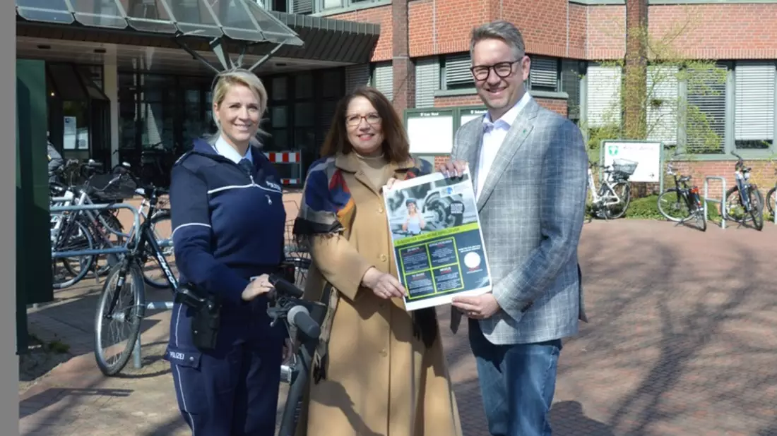 POL-WES: Kreis Wesel - Kreispolizeibehörde Wesel und Partner setzen auf Aufklärung im Umgang mit E-Scootern - Bild: presseportal.de