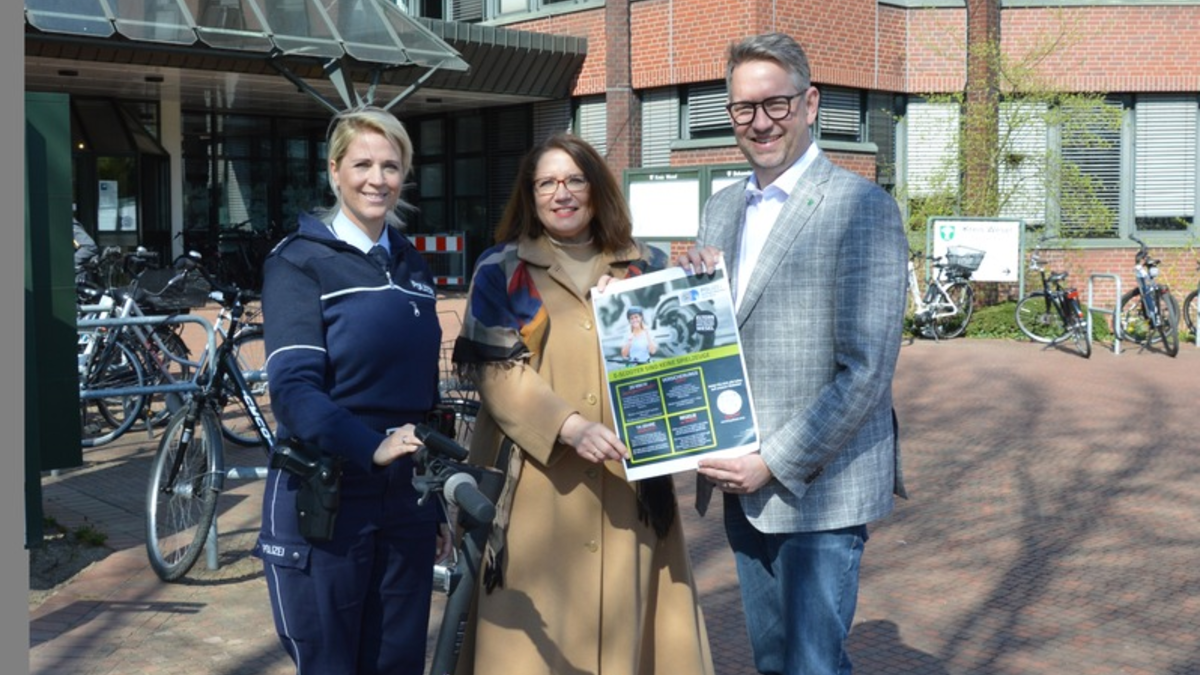 POL-WES: Kreis Wesel - Kreispolizeibehörde Wesel und Partner setzen auf Aufklärung im Umgang mit E-Scootern - Foto: presseportal.de