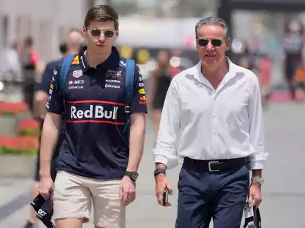 Der Unfall von Esteban Ocon sorgte für eine Unterbrechung. - Foto: Darko Bandic/AP/dpa