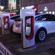 Tesla heizt aus Expertensicht den Innovationsdruck in Chinas E-Automarkt mit an. (Archivbild)  - Foto: Yan Bo/SIPA Asia via ZUMA Wire/dpa