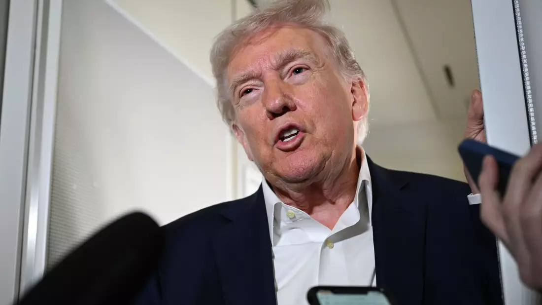 Trump gibt der Ukraine die Schuld - Bild: -/Pool via AP/dpa