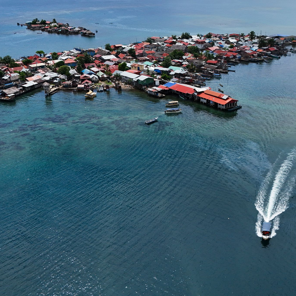  Rund 1.350 Menschen der indigenen Volksgruppe der Guna mussten ihre Insel verlassen und auf das Festland ziehen. - Foto: Matias Delacroix/AP