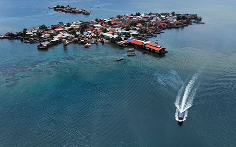  Rund 1.350 Menschen der indigenen Volksgruppe der Guna mussten ihre Insel verlassen und auf das Festland ziehen. - Foto: Matias Delacroix/AP