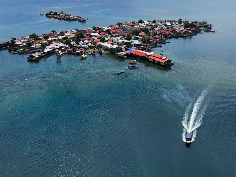  Rund 1.350 Menschen der indigenen Volksgruppe der Guna mussten ihre Insel verlassen und auf das Festland ziehen. - Foto: Matias Delacroix/AP