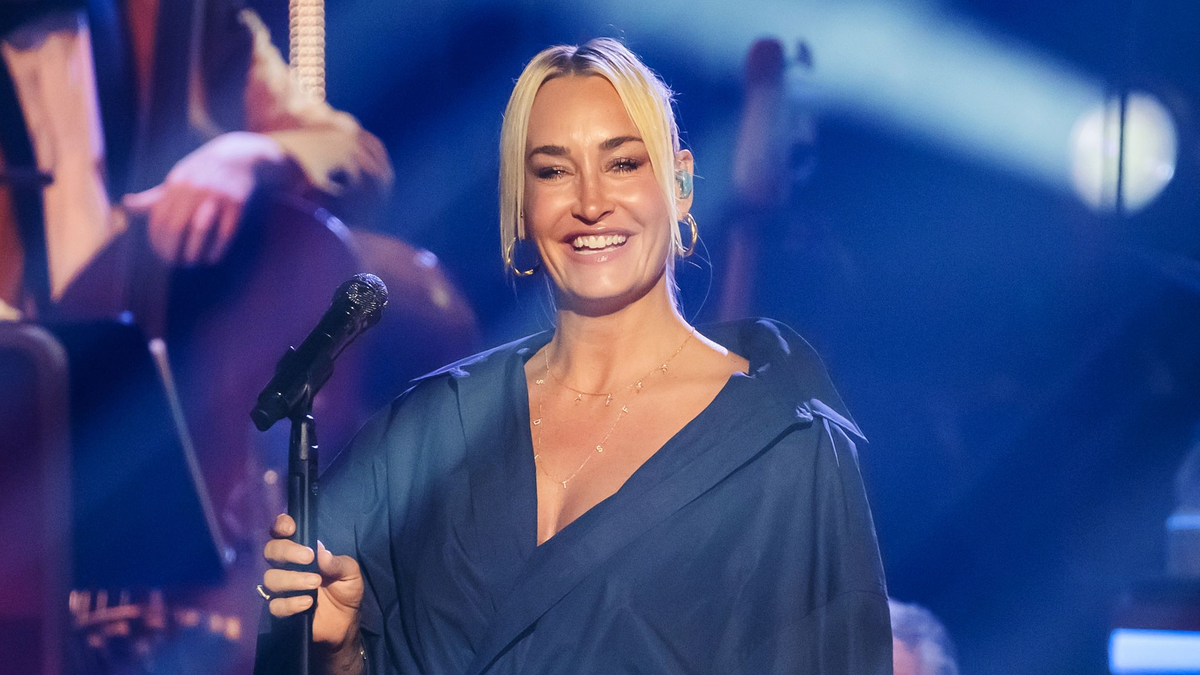 Gute Laune gegen die aktuelle Griesgrämigkeit: Sarah Connor setzt in ihren neuen Liedern auf gute Stimmung - ein neues Album kommt im Mai. - Foto: Christoph Soeder/dpa