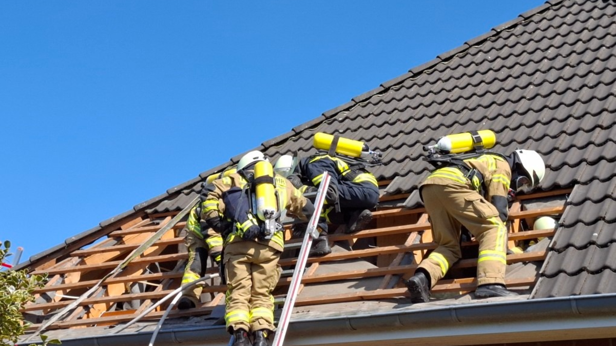 POL-CUX: Schwelbrand an einem Einfamilienhaus in Loxstedt - Foto: presseportal.de