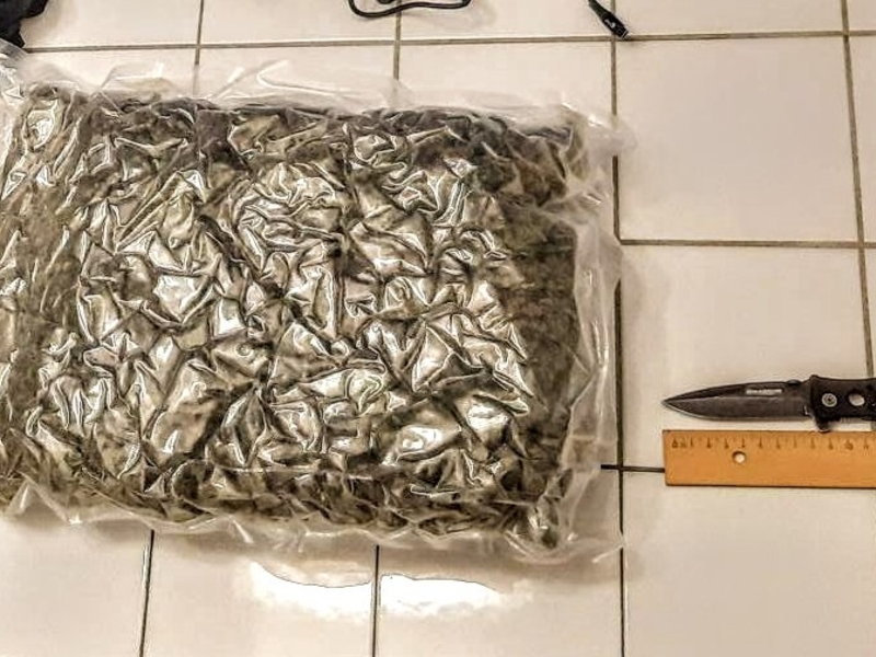 BPOL-KI: Bahnhof: Über ein Kilogramm Cannabis im Rucksack - Foto: presseportal.de