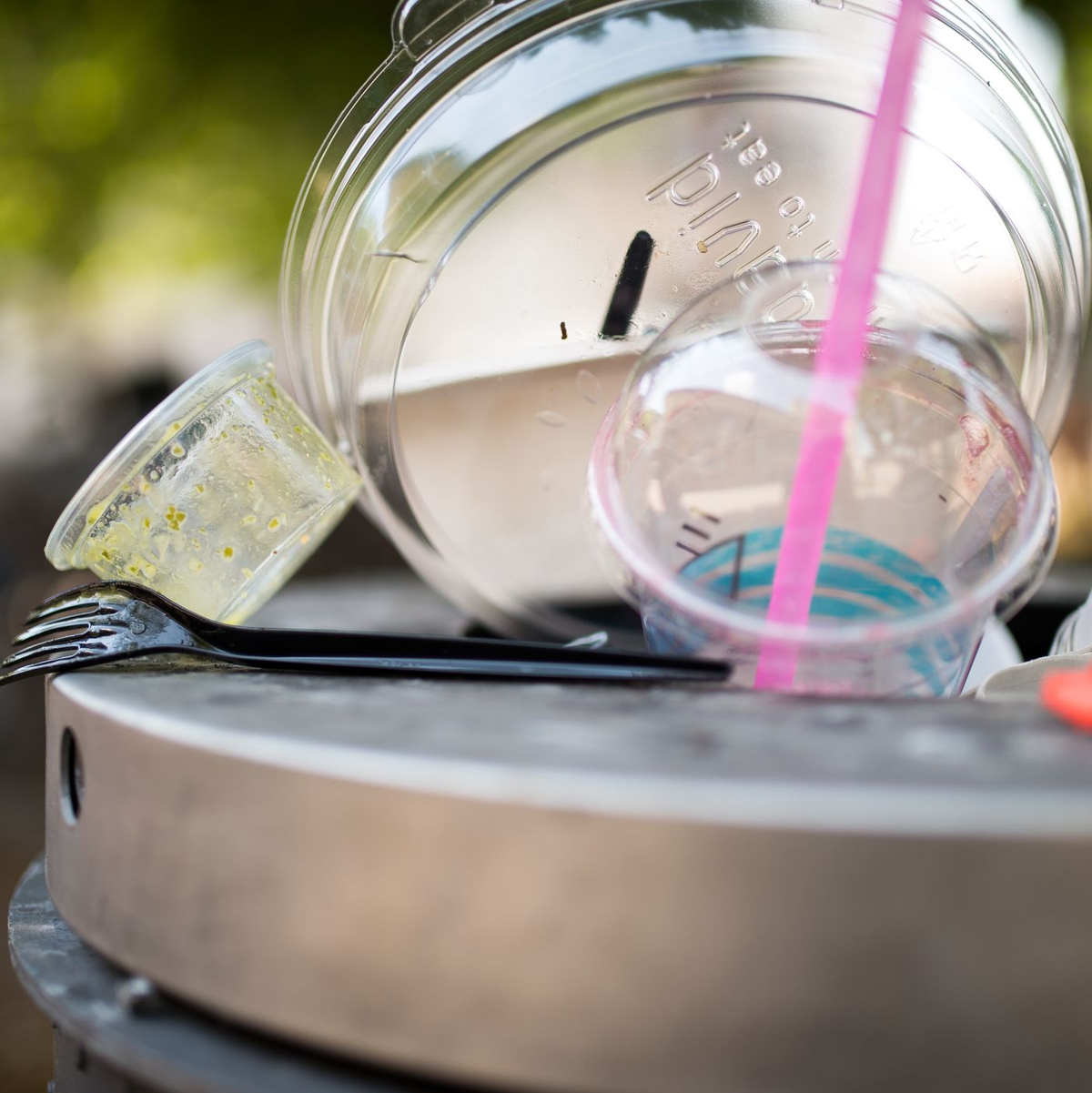 Verpackungen machen den größten Anteil der Kunststoffprodukte aus. (Archivbild) - Foto: Alexander Heinl/dpa