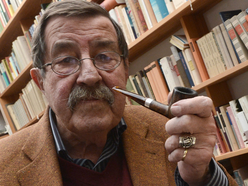 Günter Grass in seinem Atelier (Archivbild von 2012). - Foto: Marcus Brandt/dpa