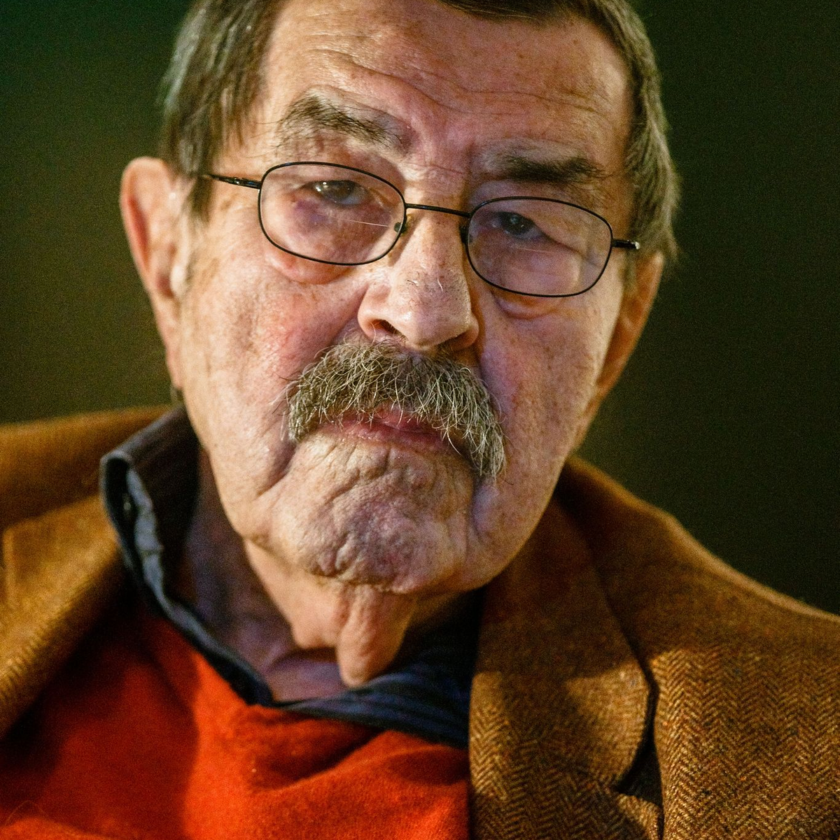 Grass bei einem Interview (Archivbild von 2013). - Foto: picture alliance / dpa