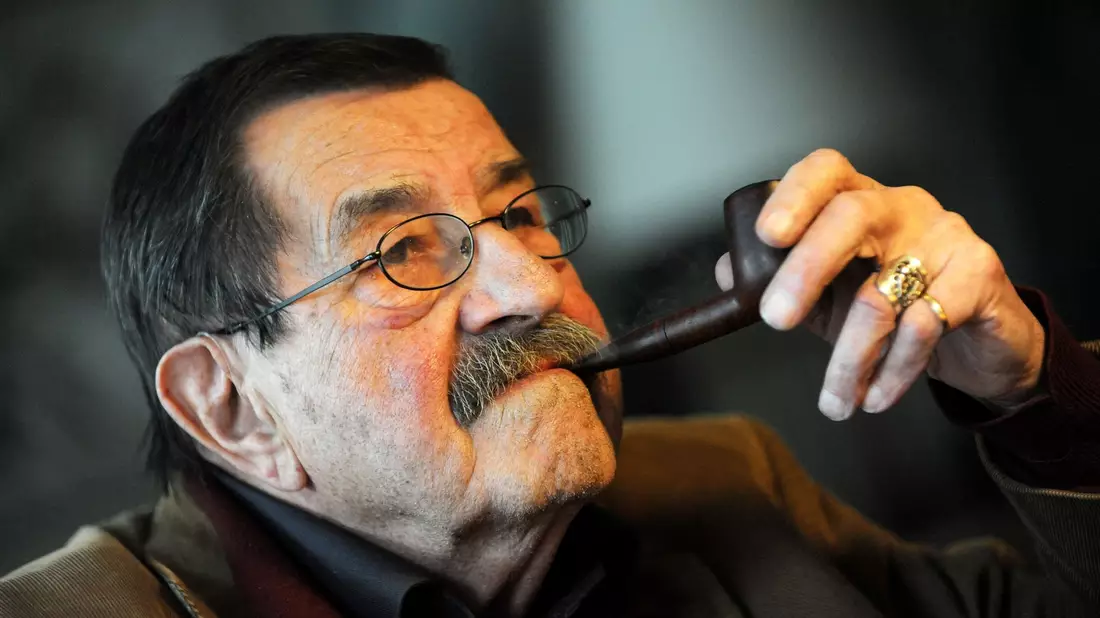 Günter Grass 2010 in Lübeck. - Bild: picture alliance / Maurizio Gambarini/dpa