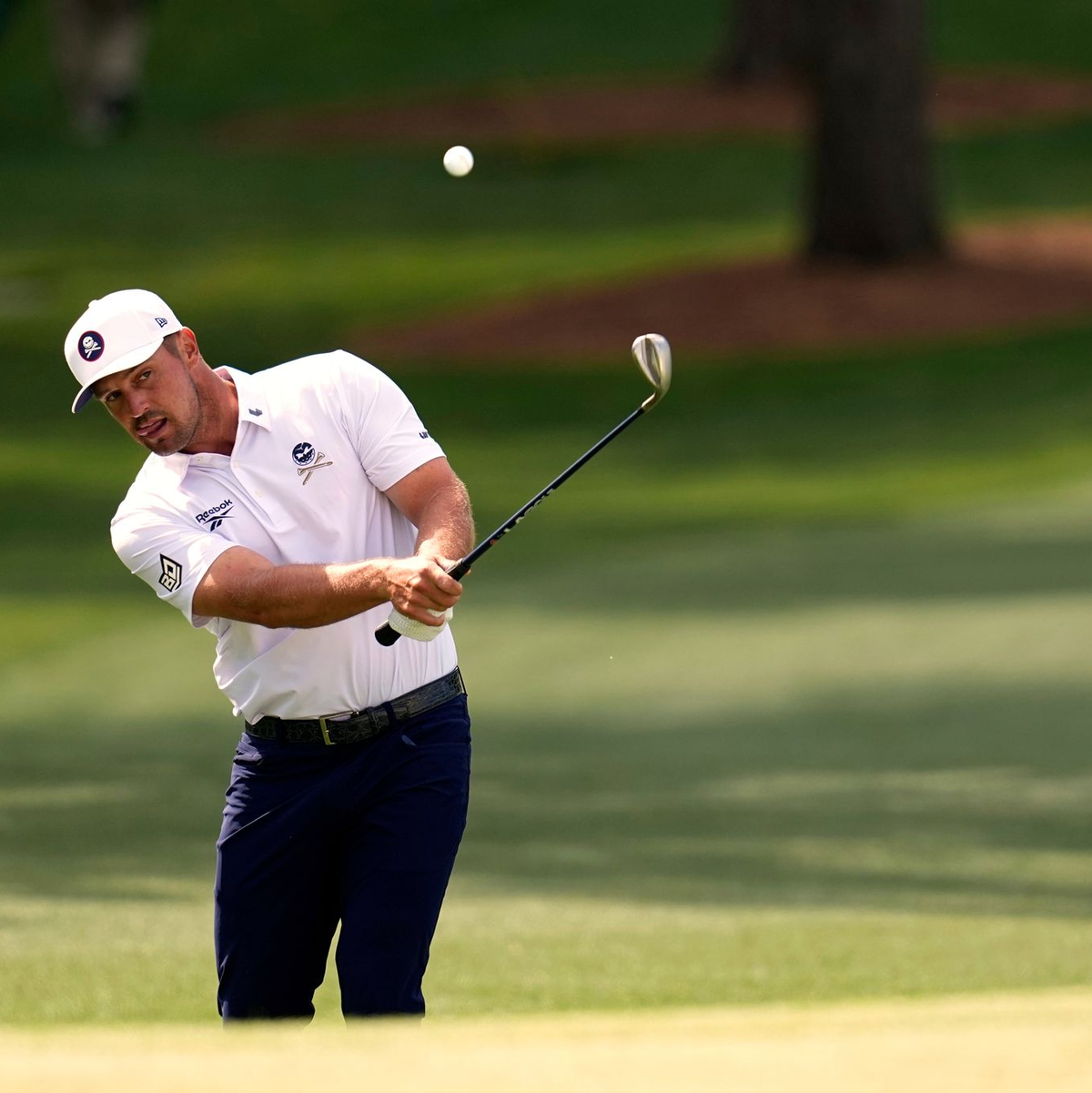 Bryson DeChambeau hat vor der letzten Runde nur zwei Schläge Rückstand auf McIlroy. - Foto: David J. Phillip/AP/dpa
