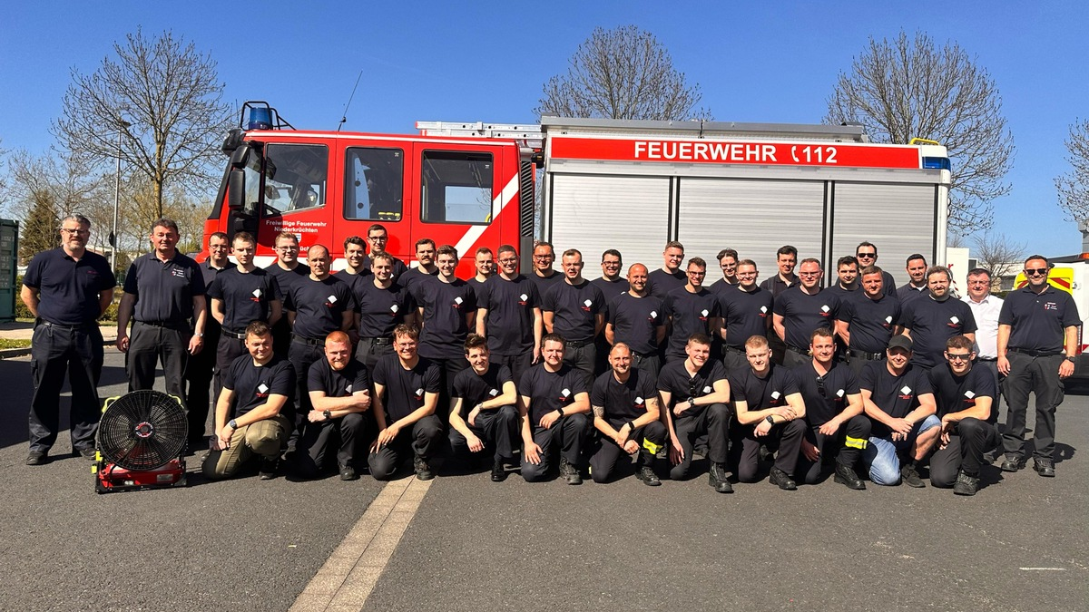 FW Kempen: 38 neue Truppführer für den Kreis Viersen - Foto: presseportal.de