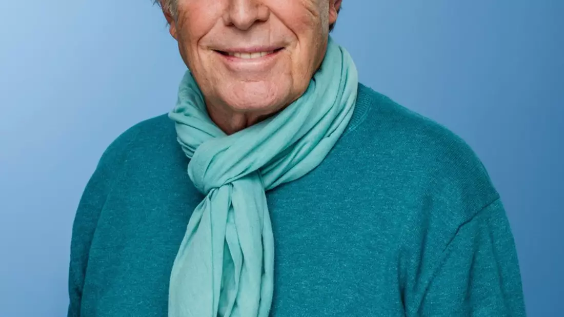 Sigmar Solbach: Kraft zur Veränderung schöpfen / Indem der Schauspieler sein Leben aufschrieb, stellte er fest, dass auch scheinbar negative Erlebnisse positive Wirkungen haben - Bild: presseportal.de