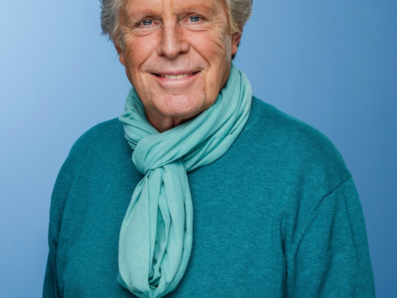 Sigmar Solbach: Kraft zur Veränderung schöpfen / Indem der Schauspieler sein Leben aufschrieb, stellte er fest, dass auch scheinbar negative Erlebnisse positive Wirkungen haben - Foto: presseportal.de