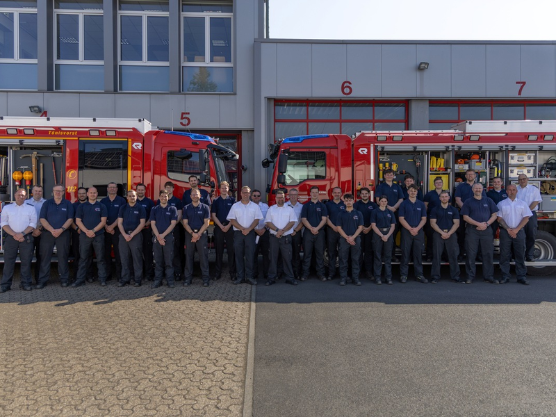 FW Tönisvorst: Erfolgreiche Truppmannausbildung für die Feuerwehren Tönisvorst und Kempen - Foto: presseportal.de