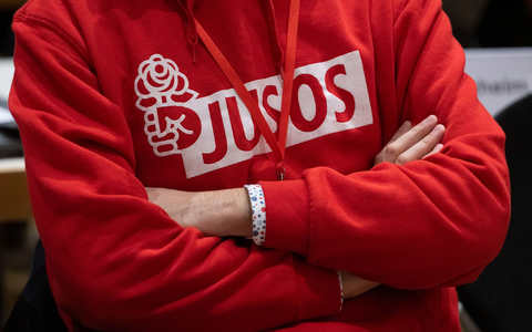 Mehrere Juso-Landesverbände halten nichts vom Koalitionsvertrag. (Archivbild) - Foto: Marijan Murat/dpa