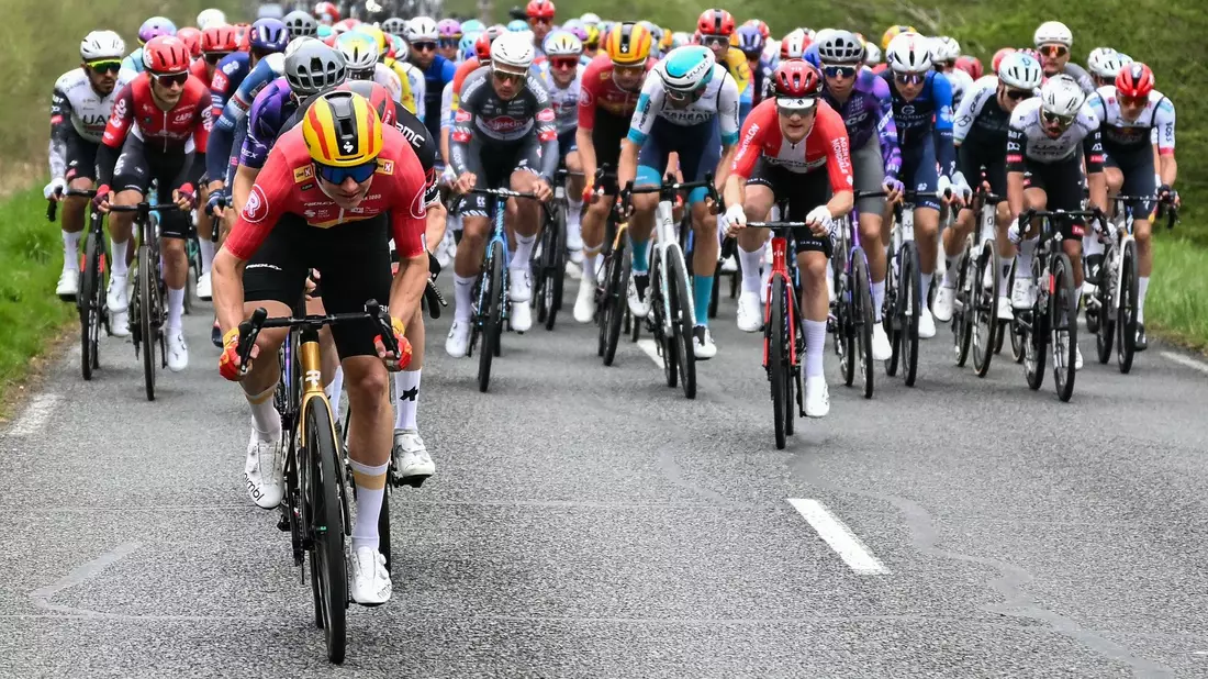 Zum 122. Mal wurde der Frühjahrsklassiker Paris-Roubaix ausgetragen. - Bild: Jeff Pachoud/AFP/dpa