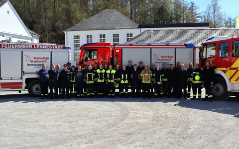 FW-OE: 24 neue Maschinisten für die Feuerwehren im Kreis Olpe - Foto: presseportal.de