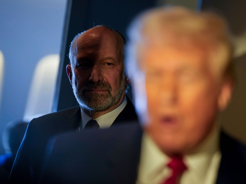 Handelsminister Lutnick will Elektrogeräte in den USA fertigen lassen. Branchenexperten zufolge fehlt es allerdings an Infrastruktur und Fachkräften. (Archiv) - Foto: Uncredited/AP/dpa