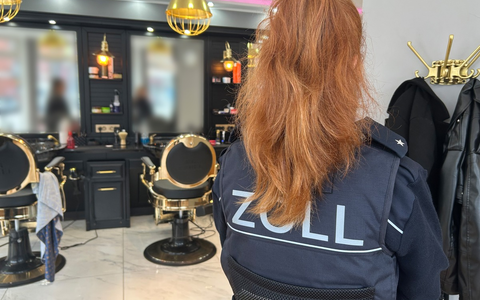 HZA-HH: Friseursalons und Nagelstudios im Visier des Hamburger Zolls// Zoll ermittelt in zehn Fällen wegen des Verdachts auf illegalen Aufenthalt - Foto: presseportal.de