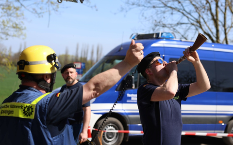 THW LVBEBBST: THW sprengt Höhleneingänge bei Halberstadt - Foto: presseportal.de