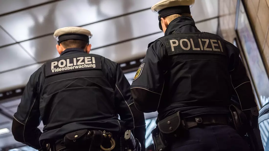 BPOL-HH: Verdacht auf sexuelle Belästigung auf Hamburger S-Bahnsteig- - Bild: presseportal.de