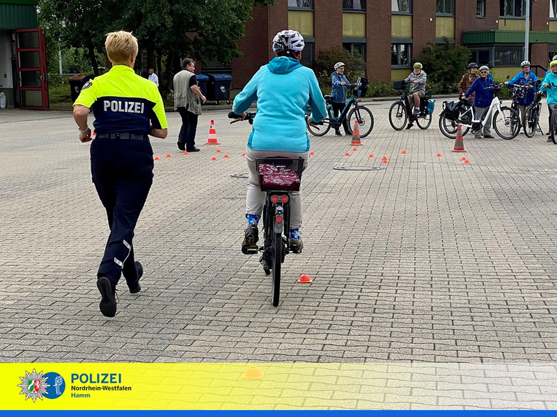 POL-HAM: Polizei Hamm und ADFC laden ein - Offenes Pedelec-Training am Willy-Brandt-Platz - Foto: presseportal.de