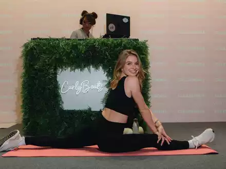Stars und Sport-Power bei Calzedonia auf der Fibo 2025 - Foto: presseportal.de
