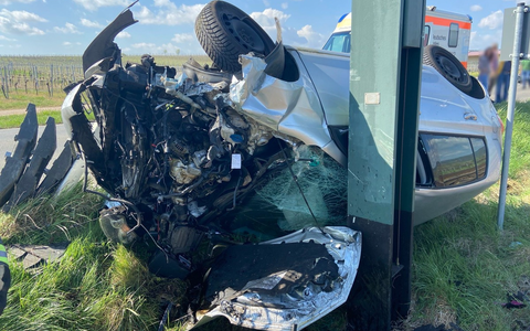 POL-PDNW: Bad Dürkheim - Verkehrsunfall auf der Mannheimer Straße - Fahrer schwer verletzt - Foto: presseportal.de