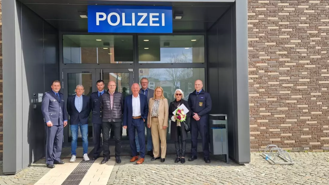 POL-PPTR: Polizeipräsidentin Anja Rakowski verabschiedet verdiente Mitarbeitende in den Ruhestand - Bild: presseportal.de