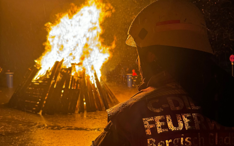 FW-GL: Tipps der Feuerwehr Bergisch Gladbach für sichere Osterfeuer - Foto: presseportal.de