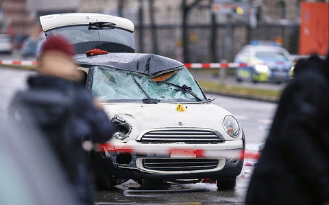Auto fährt in München in Menschenmenge (Archiv) - Foto: über dts Nachrichtenagentur